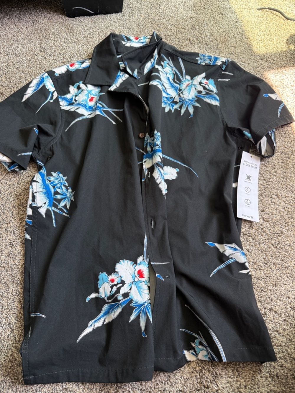 Men's Black Floral Short-Sleeve Shirt